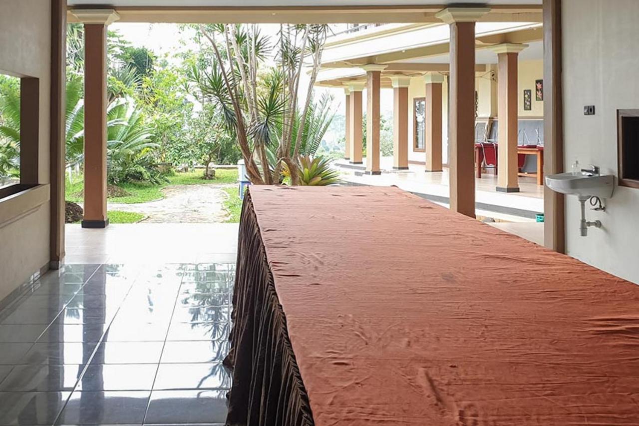 Hotel Bumi Bermi Permai Near Bermi Eco Park Mitra Reddoorz Probolinggo Luaran gambar