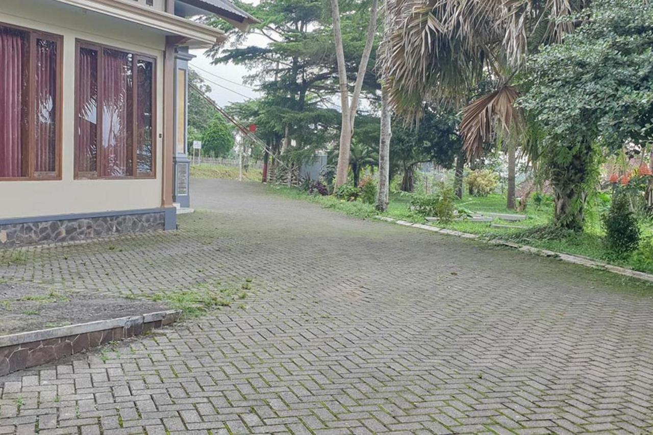 Hotel Bumi Bermi Permai Near Bermi Eco Park Mitra Reddoorz Probolinggo Luaran gambar