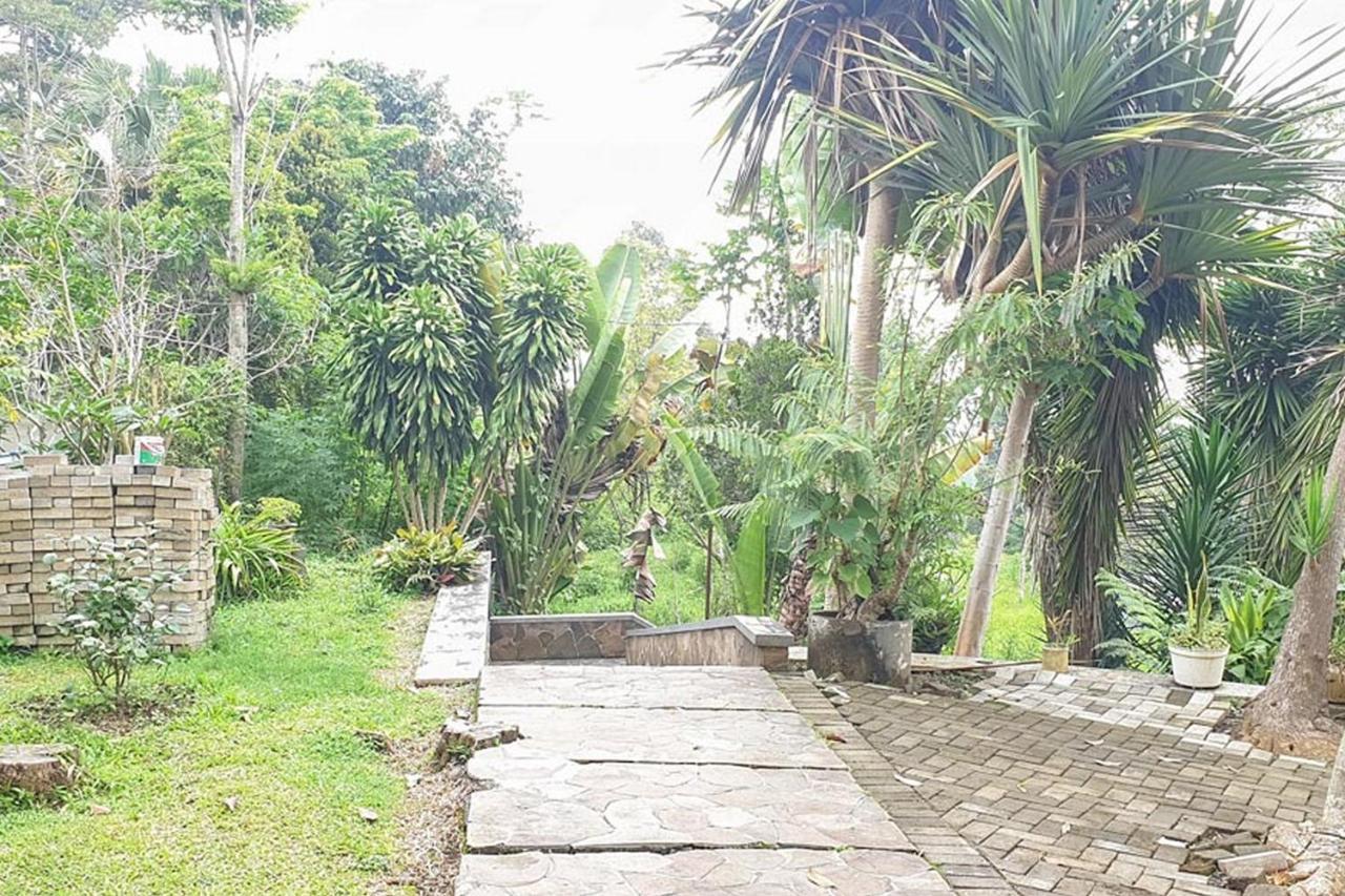 Hotel Bumi Bermi Permai Near Bermi Eco Park Mitra Reddoorz Probolinggo Luaran gambar