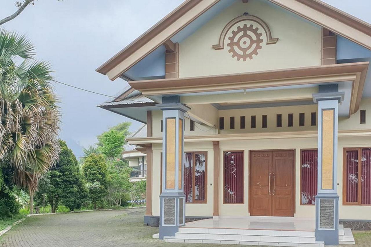 Hotel Bumi Bermi Permai Near Bermi Eco Park Mitra Reddoorz Probolinggo Luaran gambar