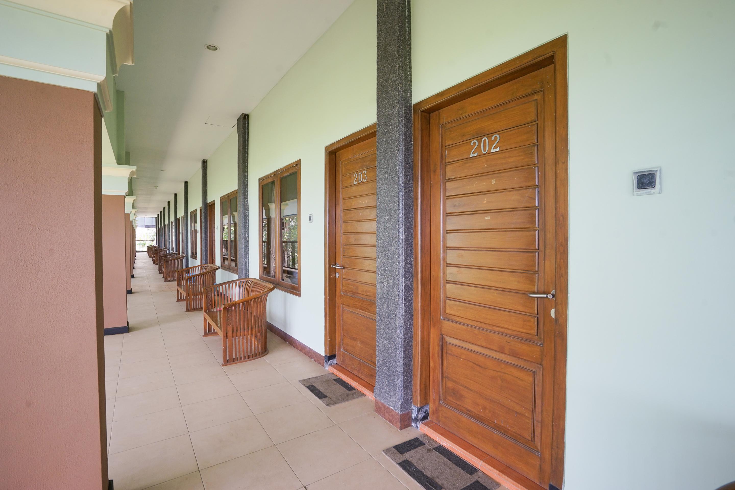 Hotel Bumi Bermi Permai Near Bermi Eco Park Mitra Reddoorz Probolinggo Luaran gambar
