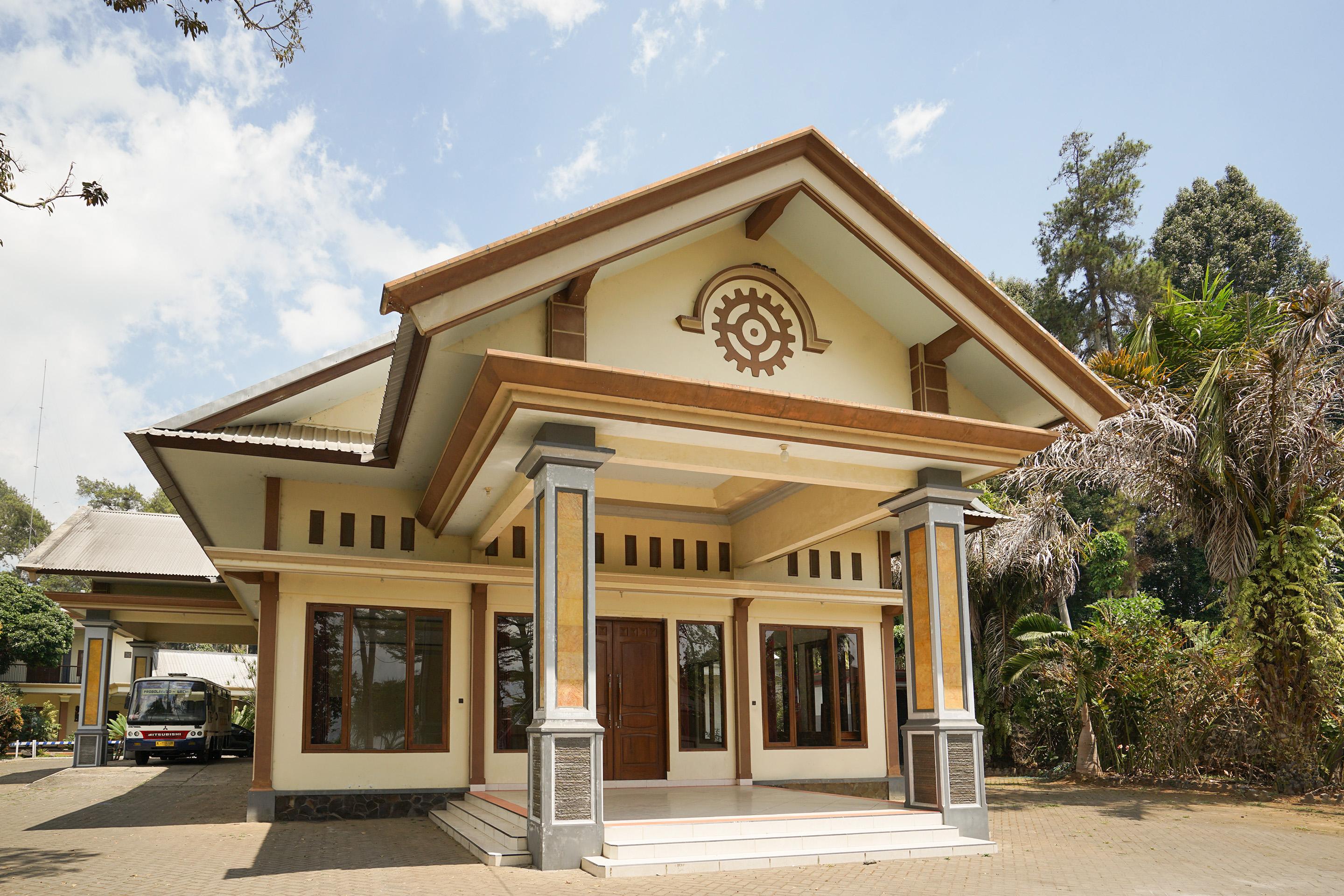 Hotel Bumi Bermi Permai Near Bermi Eco Park Mitra Reddoorz Probolinggo Luaran gambar