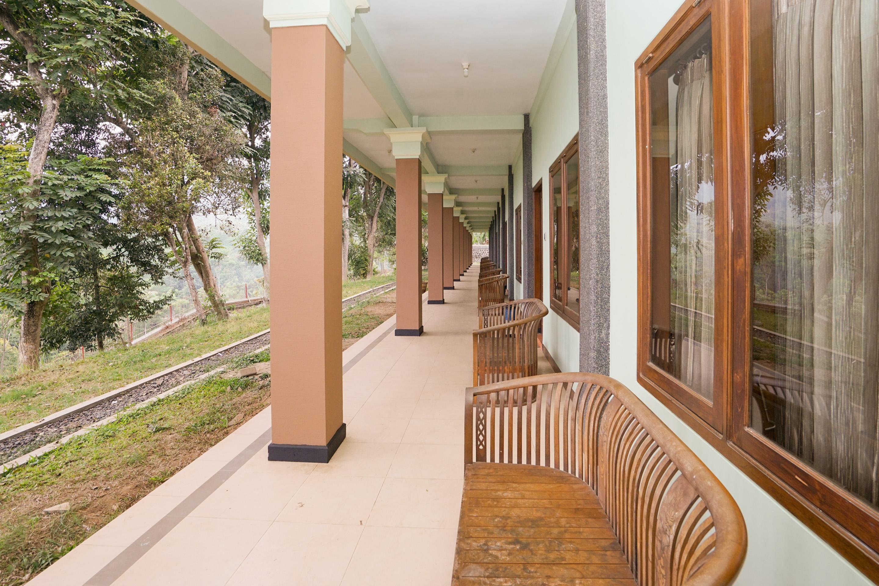 Hotel Bumi Bermi Permai Near Bermi Eco Park Mitra Reddoorz Probolinggo Luaran gambar